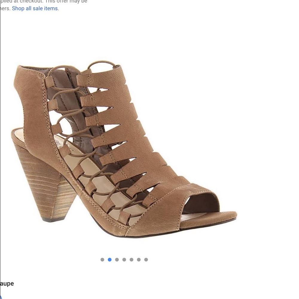 Sandals Vince Camuto Eliaz taupe sandal size 6